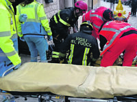 Crolla il solaio e precipita al piano di sotto, tragedia sfiorata a Castelmauro