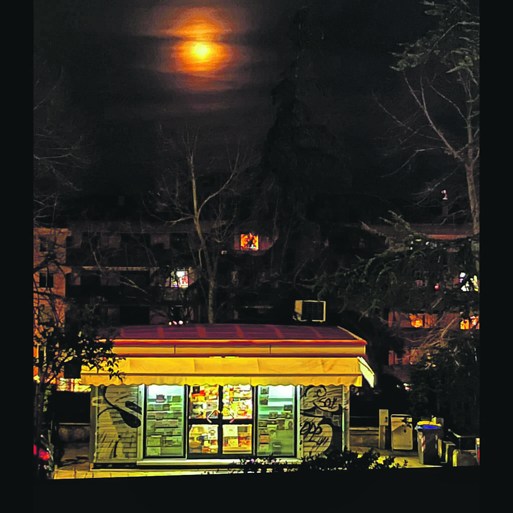 La chiusura delle edicole è tra i segni più evidenti di una regione morta