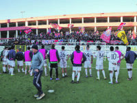 Lupi bene per un’ora, poi L’Aquila ne fa due. Ora è bagarre in vetta