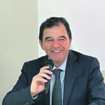 Un preside sindaco di Campobasso, al tavolo il nome di Umberto Di Lallo