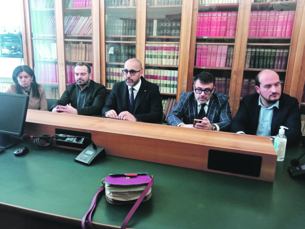 Campobasso. Una macchina privata nelle mani dell’amministratore, la Sea infiamma il dibattito