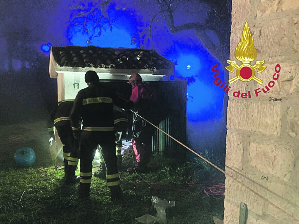 Dramma a Palata, i Vigili del fuoco recuperano un cadavere nel pozzo