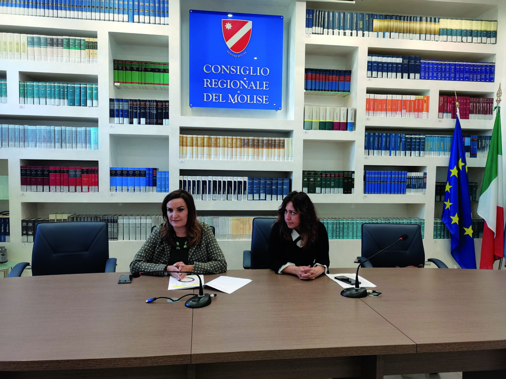 Il Pd ‘demolisce’ l’accordo firmato con Meloni: piano vecchio, parla del passato