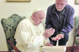 «Aprite le porte del vostro cuore alla Madonna», videomessaggio del Papa per il pellegrinaggio di Fatima