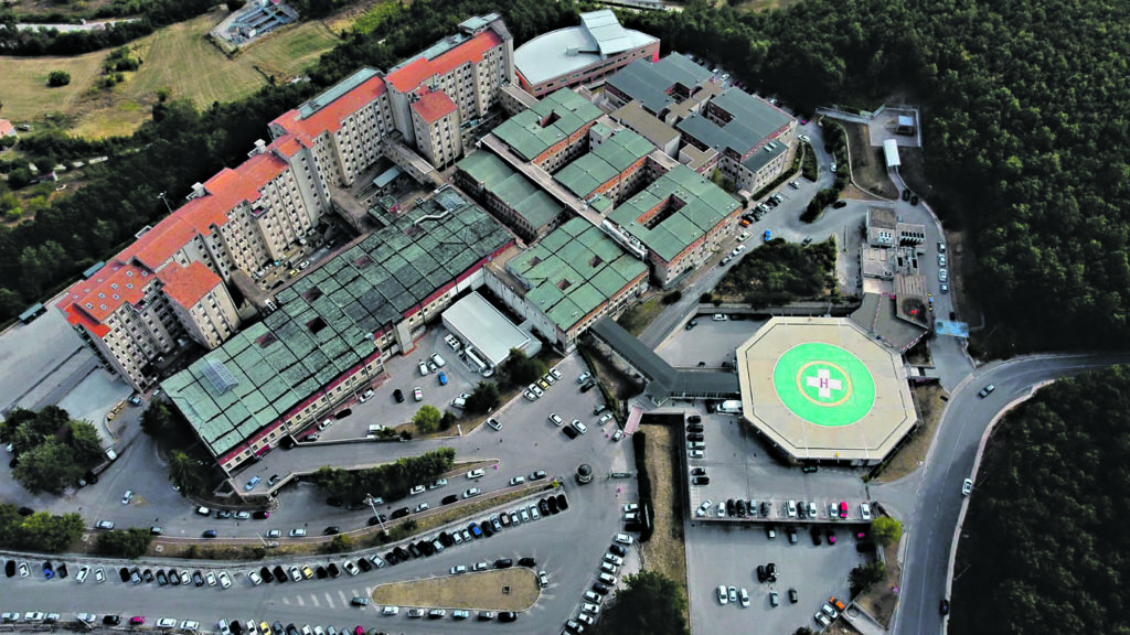 Bimba colpita da meningite ricoverata al Gemelli di Roma: è in rianimazione