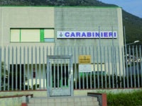 Castel San Vincenzo. Beccato in flagranza mentre tenta di rubare un’auto, in manette