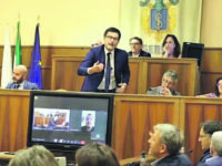 Isernia. La movida si sposta in Consiglio comunale: caos e nervi tesi in aula