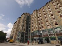 Operato il 45enne colpito da ictus, ma non si placano le polemiche