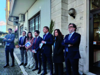 Le opposizioni lasciano i lavori e accusano: «Omertà istituzionale, noi non staremo zitti»