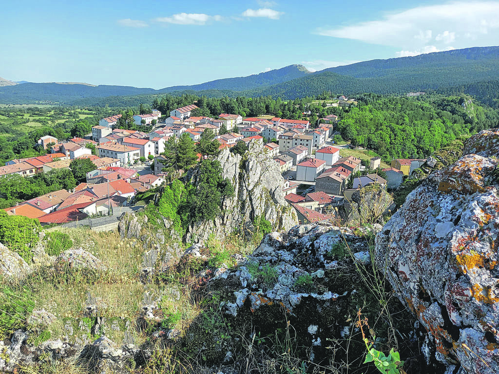 Pescopennataro. Ponti tibetani, il giallo del tecnico che non ha mai ricevuto l’incarico