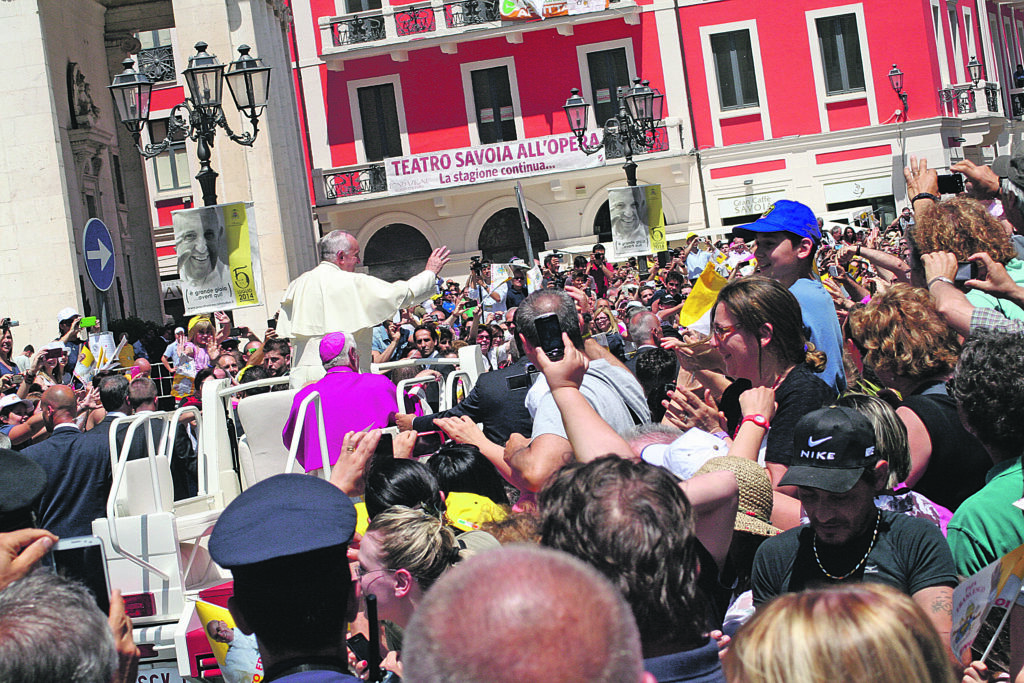 Il dolore di chi amministra i territori: ci ha insegnato che «nessuno si salva da solo»