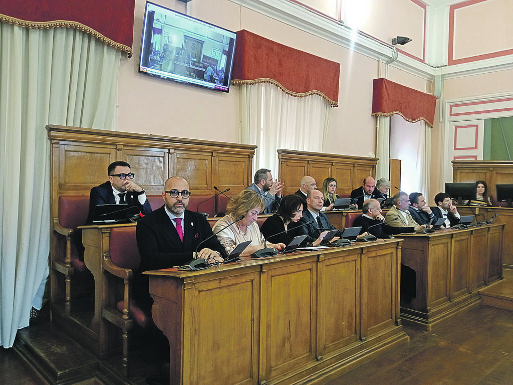 Centrodestra attendista usa la ‘carta’ del ricorso al Tar