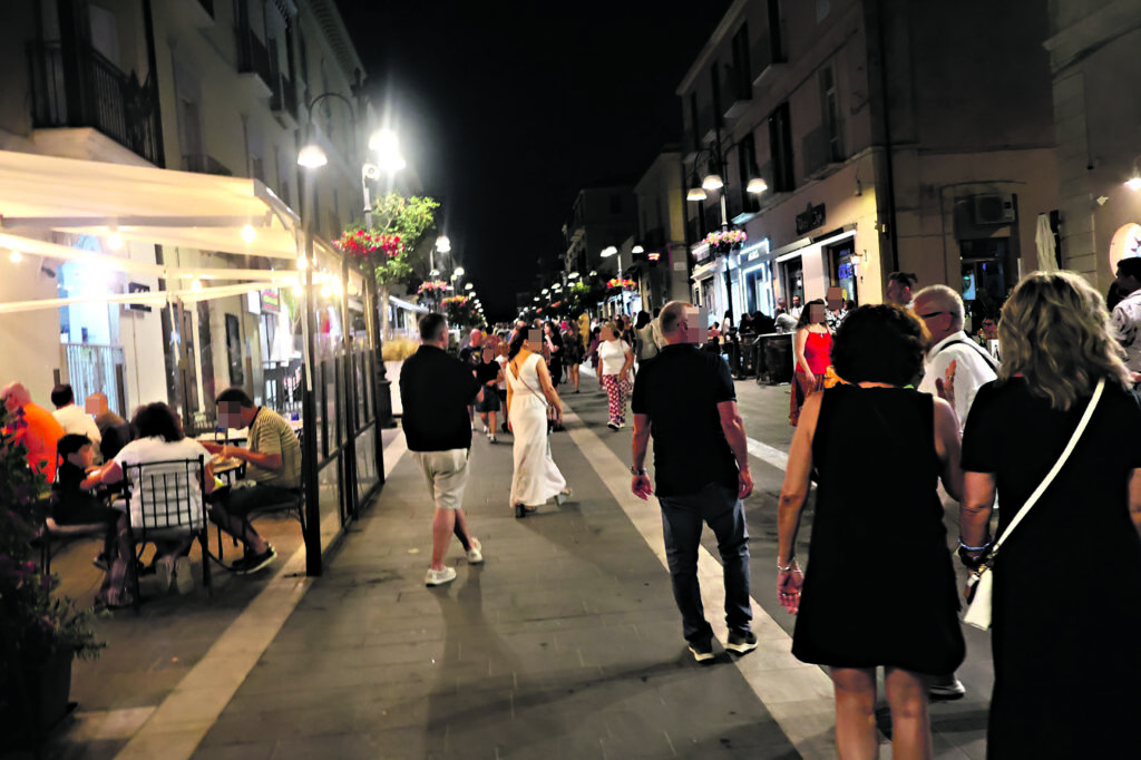 Termoli. Famiglia aggredita lungo il Corso, «nessuno è intervenuto per prestare aiuto»