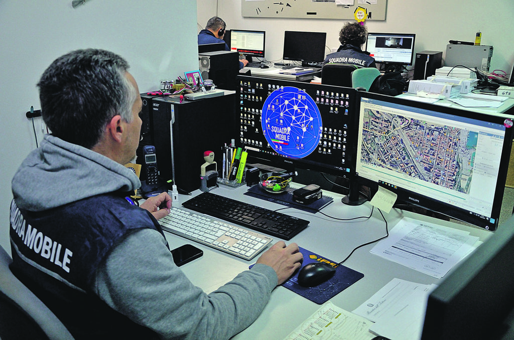 Campobasso. Rubano catenine d’oro ai fan al concerto di Geolier, nei guai