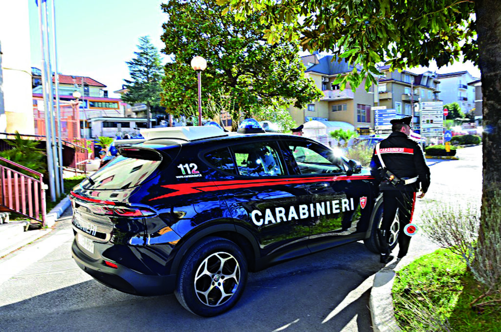Ladri in trappola: li aspettano i Carabinieri sul portone