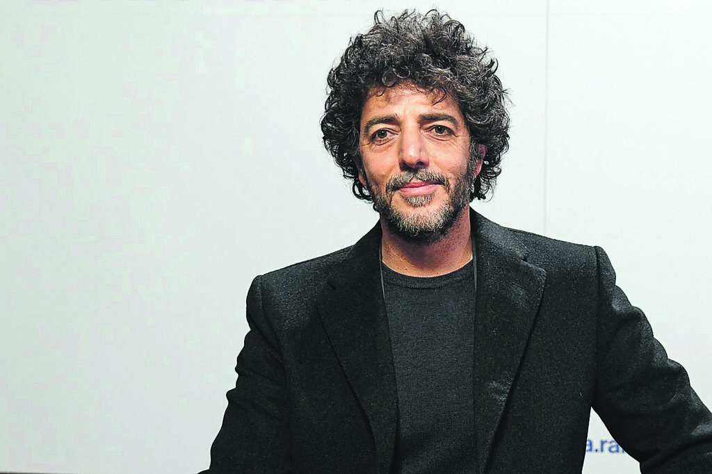 Foto Guberti/Rasero/LaPresse 09 Febbraio 2018 Sanremo, Italia spettacolo Photocall Max Gazzè - Festival di Sanremo 2018. Nella foto: Max GazzèPhoto Guberti/Rasero/LaPresse February 9th, 2018 Sanremo, Italy entertainment Photocall Max Gazzè - Festival di Sanremo 2018. In the photo: Max Gazzè