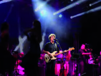 Città in delirio per Max Gazzè, serata magica in piazza Roma