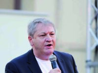 Gigafactory, Roberti impassibile: «Gravina? Lo vedo confuso…»