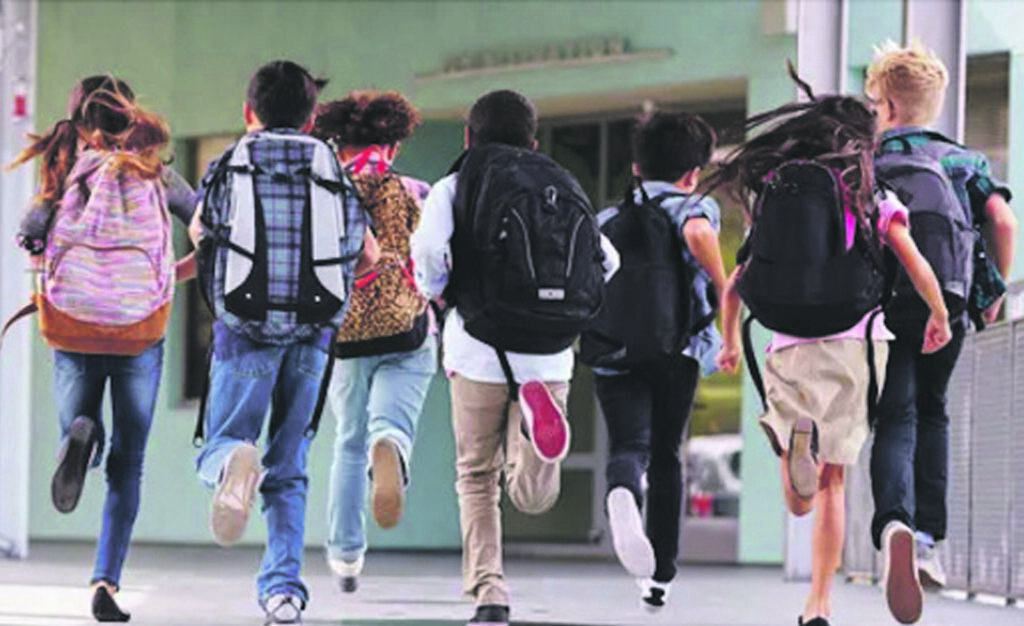 Prima campanella per 33mila studenti: «Parliamo fra noi»