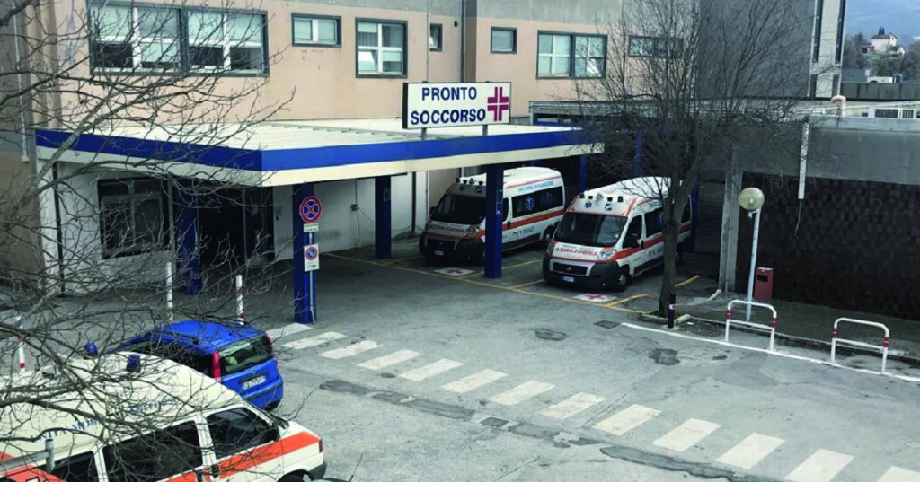 Carenza di personale medico, caos al pronto soccorso: intervengono le forze dell’ordine