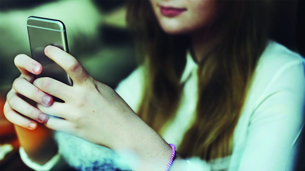 Dopo il caso dell’app “I am sober” scatta l’allarme tra famiglie e istituzioni