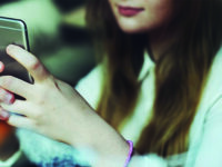 Dopo il caso dell’app “I am sober” scatta l’allarme tra famiglie e istituzioni