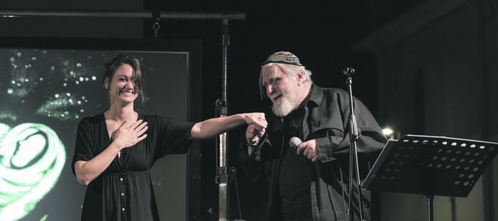 Gaza irrompe sul palco: «L’Occidente è complice»