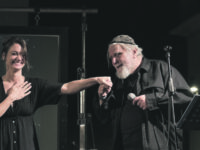 Gaza irrompe sul palco: «L’Occidente è complice»