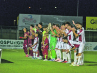 Lupo bello di notte: l’attacco rossoblù schianta il Pontedera