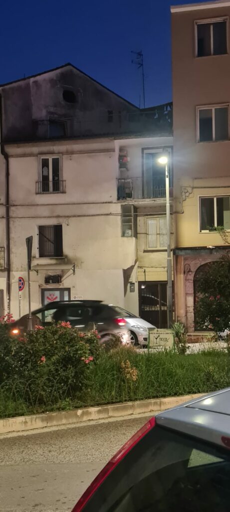 Terrore a Venafro, bimba di tre anni precipita dal secondo piano