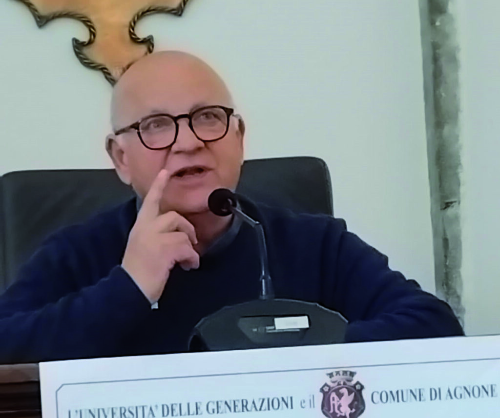 Spopolamento, don Alberto Conti: «Politica indegna»