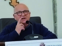 Spopolamento, don Alberto Conti: «Politica indegna»