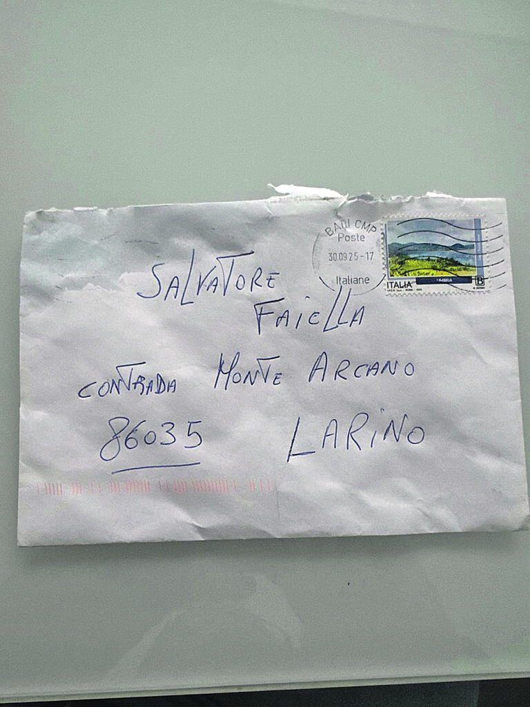 “Non devi fare le luminarie, o ne pagherai le conseguenze”