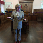 In ritardo per la conferenza, la disavventura della sindaca Forte: «Mi hanno portato via l’auto con il carro attrezzi»