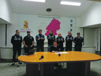 Minaccia un 65enne con un coltello, 30enne fermato dalla Squadra Mobile