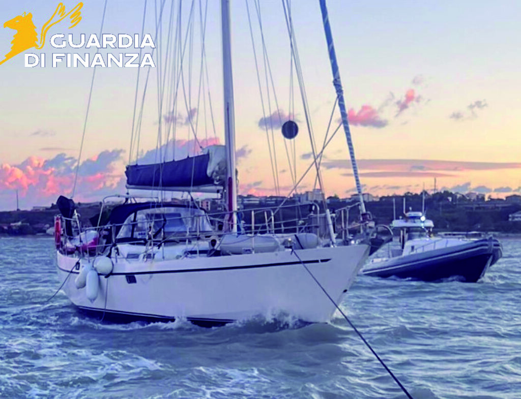 Barca a vela rischia di naufragare a Rio Vivo