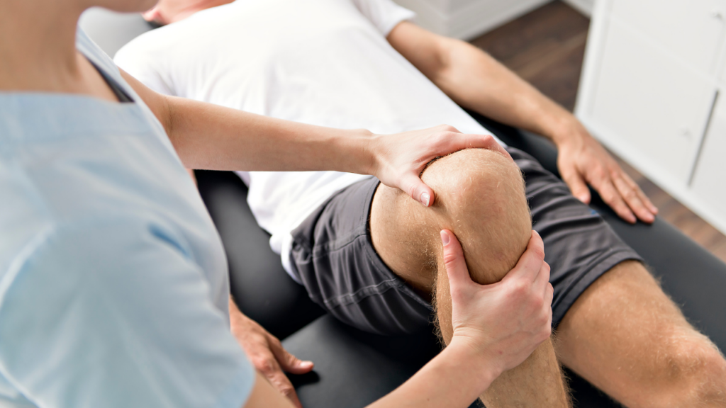 Caregiver lasciati soli, lo sfogo di una figlia: altro che domiciliare