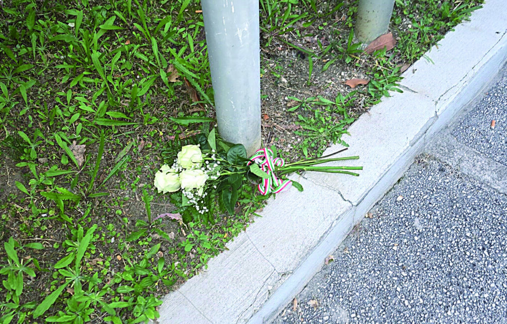 Tre fiori bianchi per tre vite spezzate