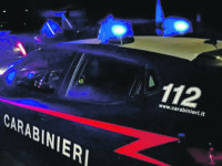 Minaccia e rapina un ragazzo, minorenne finisce in manette