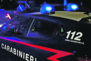 Minaccia e rapina un ragazzo, minorenne finisce in manette