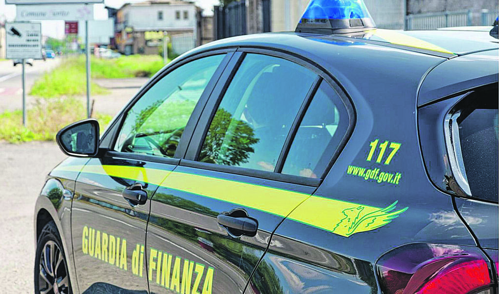 Confisca da 400mila euro, l’operazione della Finanza tocca anche la provincia pentra