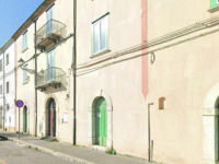 Centro antiviolenza, la guerra continua: Liberaluna imbocca la strada delle diffide