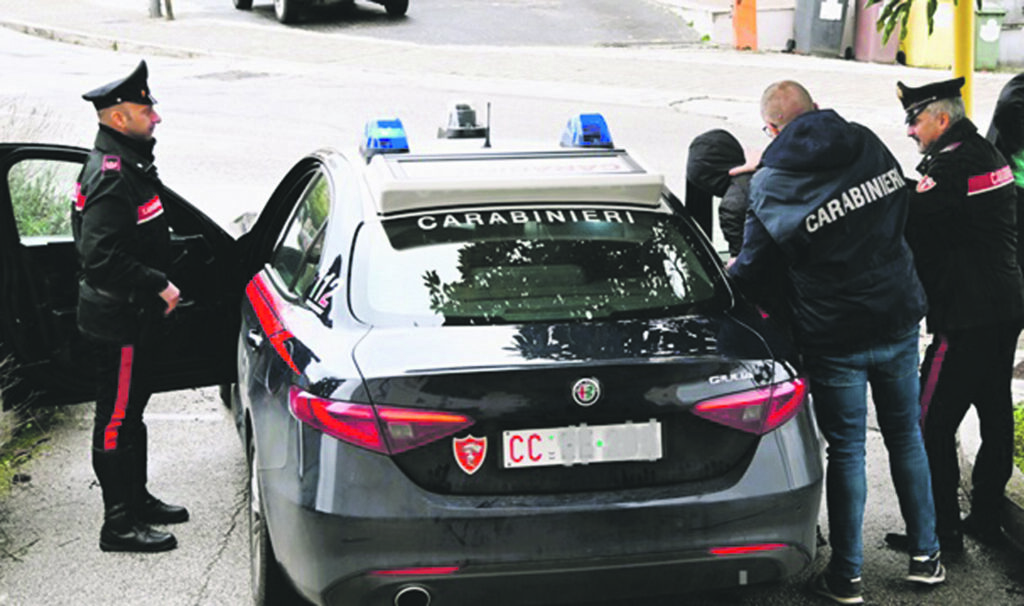 Blitz di Natale, smantellata piazza di spaccio di coca e crack