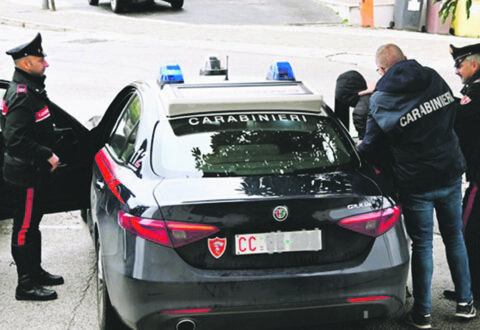 Blitz di Natale, smantellata piazza di spaccio di coca e crack