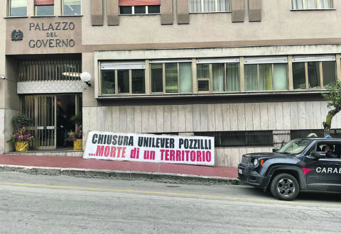 Unilever, niente licenziamenti: svolta al tavolo in Prefettura