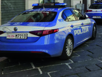Spacciava cocaina in centro, denunciato a piede libero