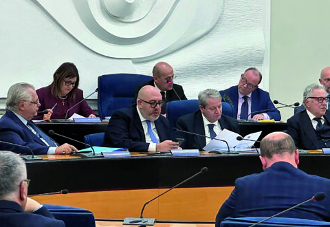 Sanità, imprese e turismo: otto milioni al fotofinish