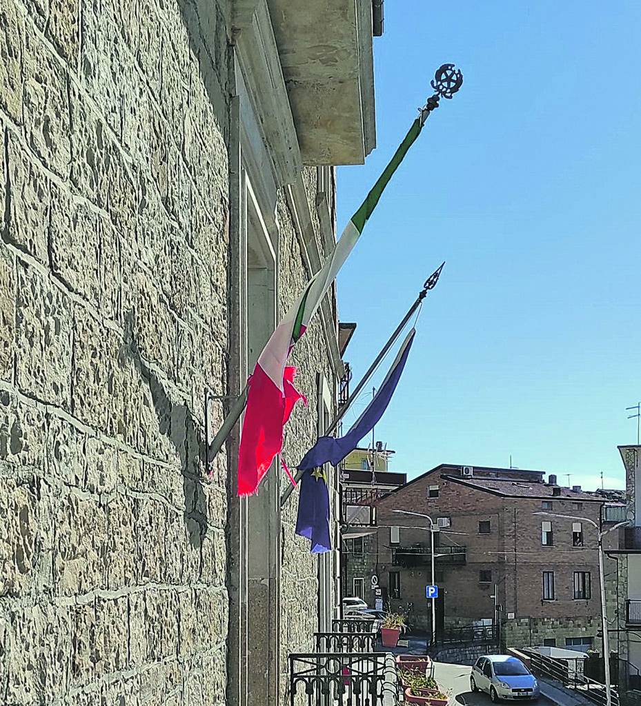 Intossicazione, la tragedia scuote Pietracatella e il Fortore: in paese annullati gli eventi