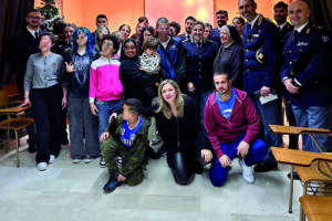 Affetto e sorrisi, gli Allievi della Polizia incontrano i bambini di due comunità