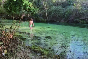 Il tuffo di Capodanno di Alessandro Angelone in difesa della sanità: pieno sostegno all’iniziativa di Castrataro